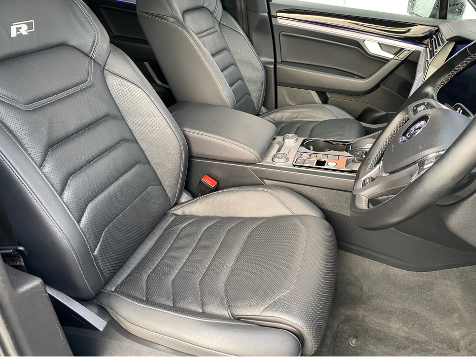 2020 Volkswagen Touareg 3.0 TDI V6  R LINE BLACK EDITION 2 SEAT COMMERCIAL ( 201 REG )