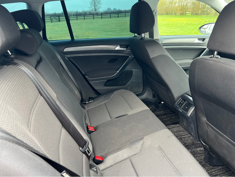 2015 Volkswagen Golf Estate comfort line premium €12,950