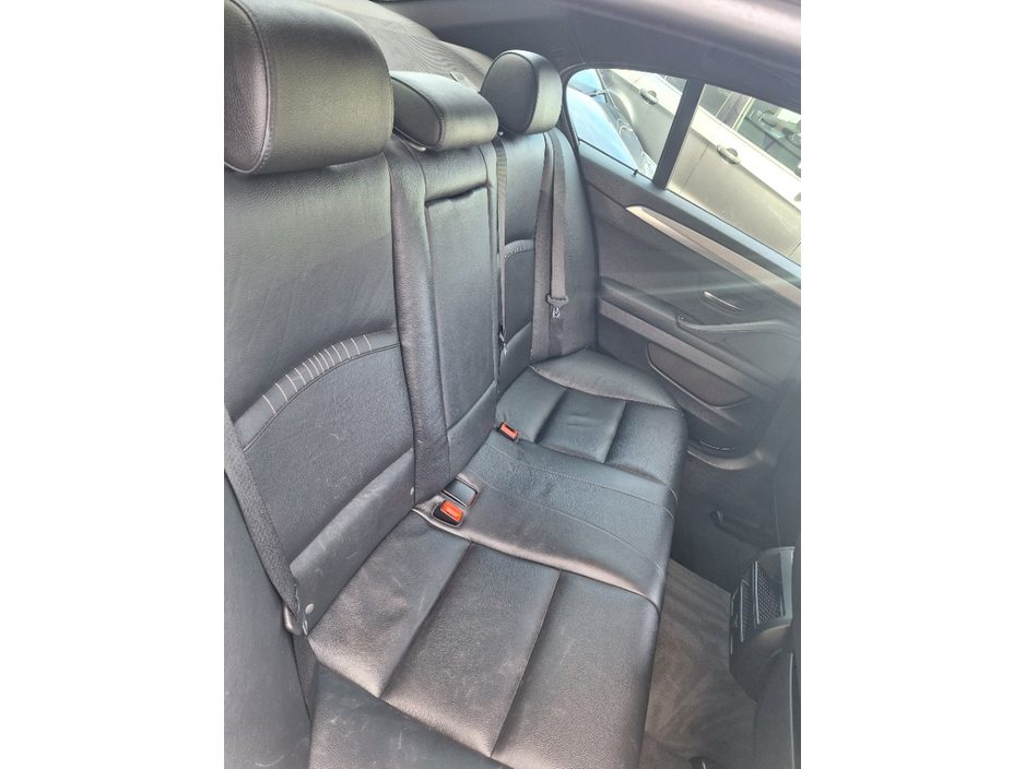 2016 BMW 5 Series - image 15
