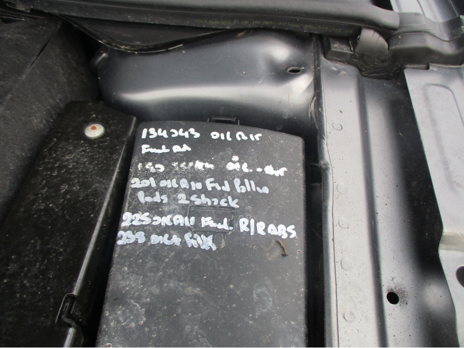 2016 Volkswagen Passat - image 9