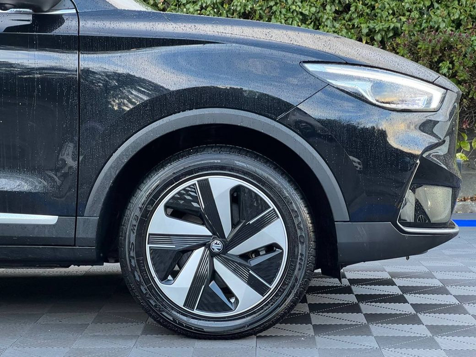 2024 MG ZS TROPHY CONNECT EV // AS NEW CAR // 3, 000 MILES // ADAPTIVE CRUISE CONTROL // DIGITAL CLUSTER €22,900