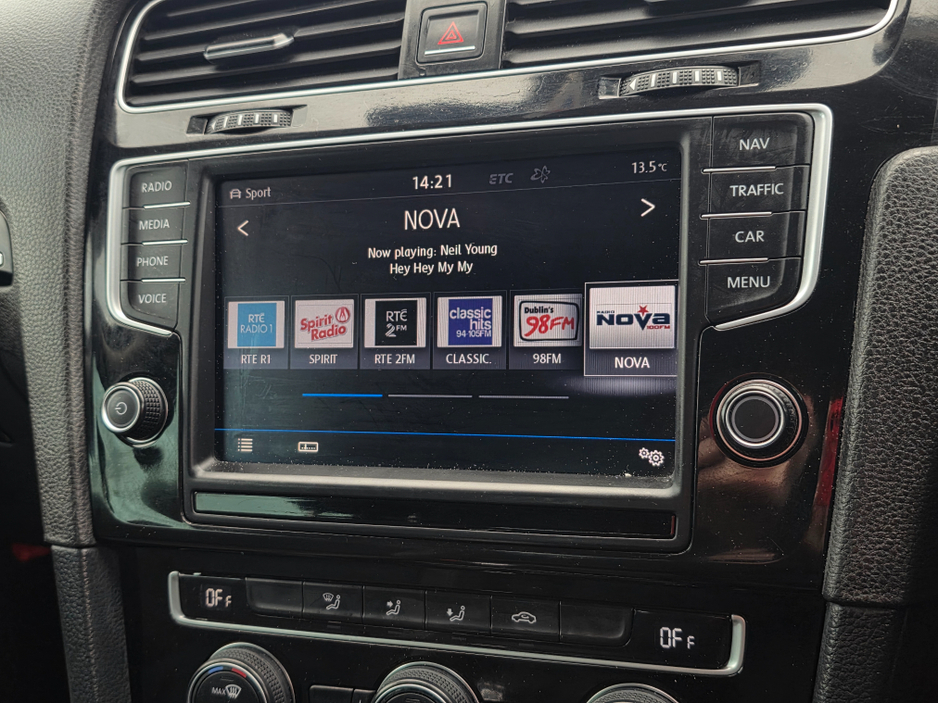 2017 Volkswagen Golf 1.4 TSI HIGHLINE  -REVERSE CAMERA - - CARPLAY - ANDROID AUTO- BLIND SPOT REAR TRAFFIC ASSIST - DISCOVER PRO €16,950