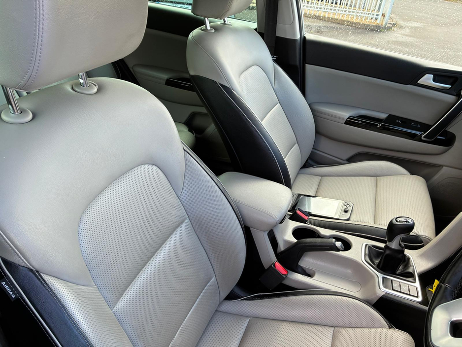 2019 Kia Sportage - image 9