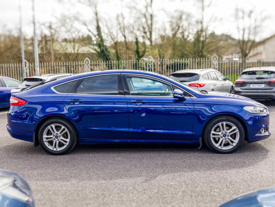 2017 Ford Mondeo - image 14