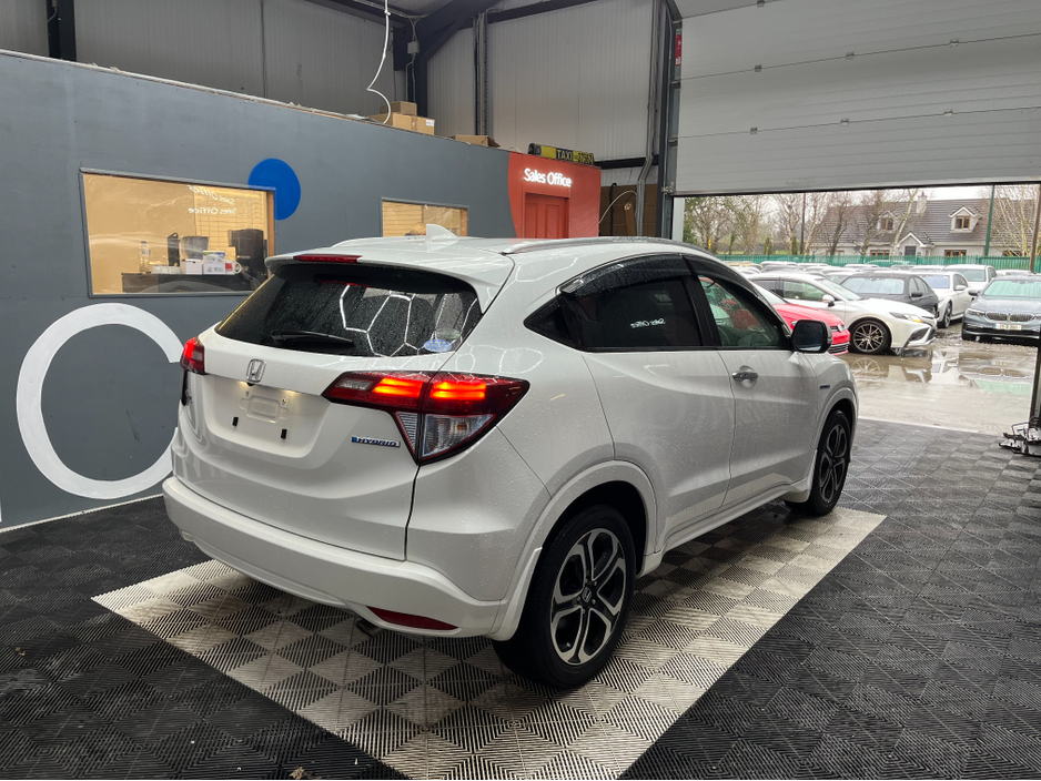 2016 Honda Vezel €15950 2016 HONDA VEZEL HYBRID Z 1.5 AUTOMATIC / CRUISE CONTROL / REVERSE CAMERA / HEATED SEATS €15,950
