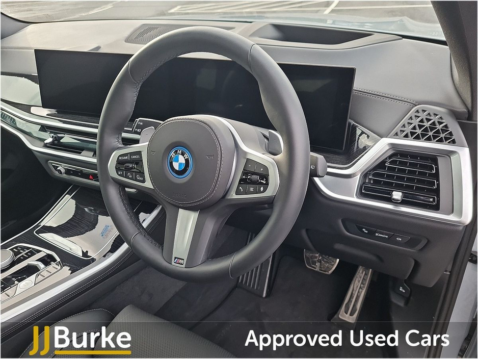 2025 BMW X5 - image 11