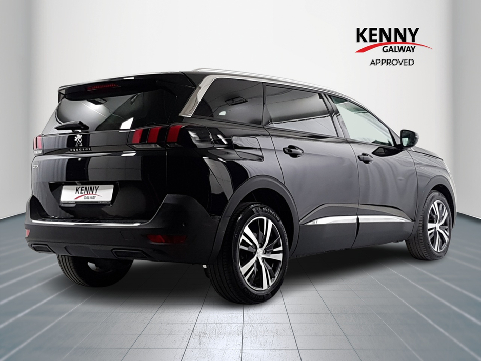 2024 Peugeot 5008 - image 7