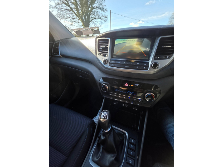 2017 Hyundai Tucson - image 13