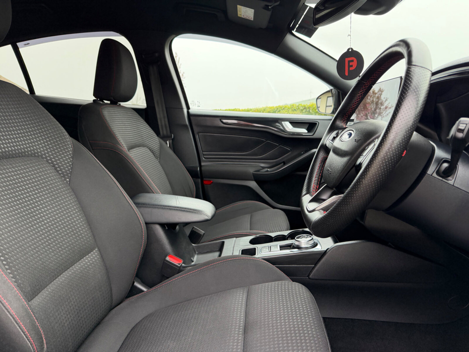 2024 Ford Focus - image 12