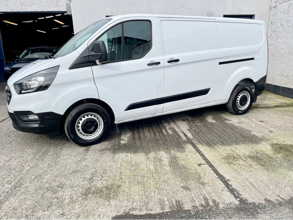 2023 Ford Transit Custom - image 34
