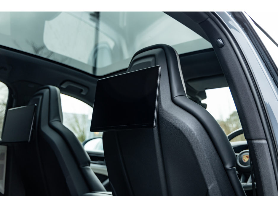 2024 Porsche Cayenne E-HYBRID 4DR AUTO *MEGA SPEC* €107,900