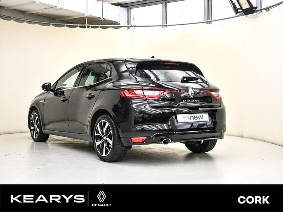 2020 Renault Megane - image 13