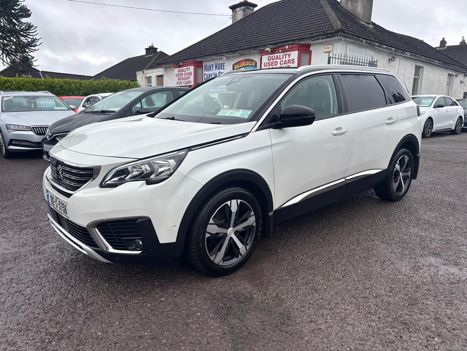 2018 Peugeot 5008 - image 5