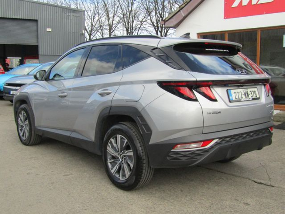 2022 Hyundai Tucson - image 5