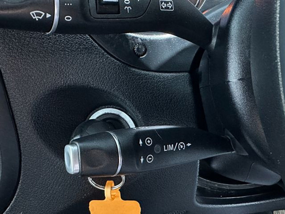 2018 Mercedes-Benz Vito - image 18