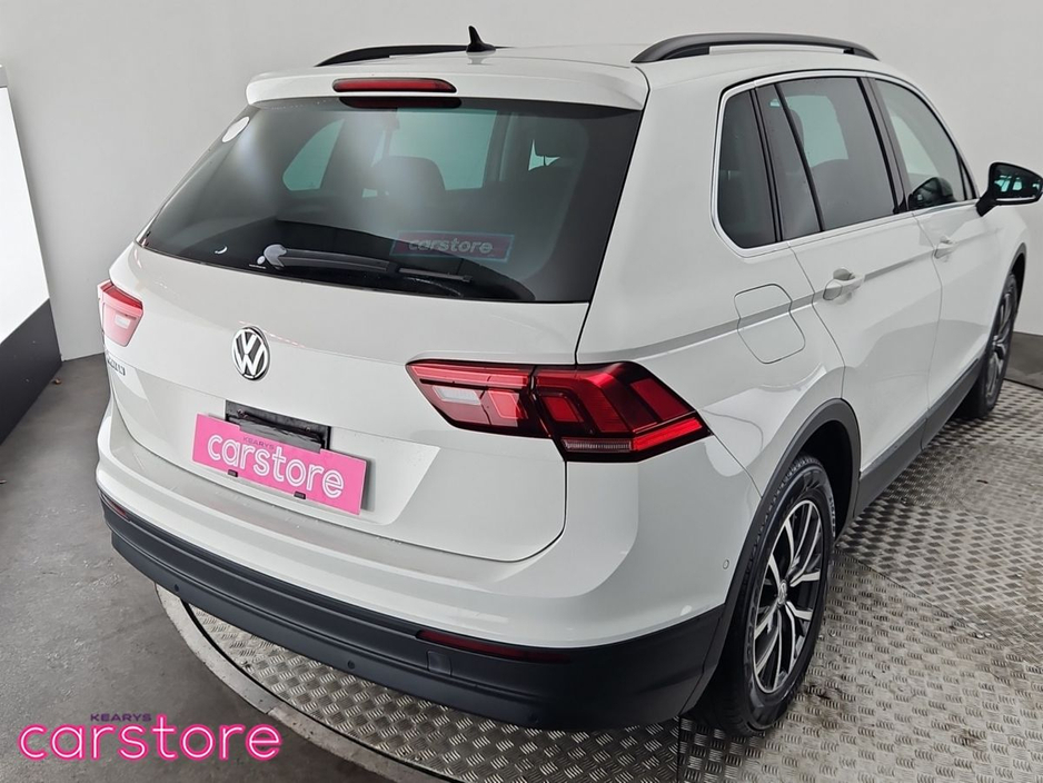 2018 Volkswagen Tiguan - image 15