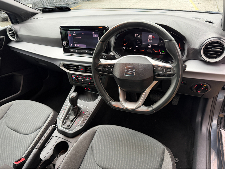 2023 SEAT Ibiza Folding Mirrors...Background Lighting €17,400