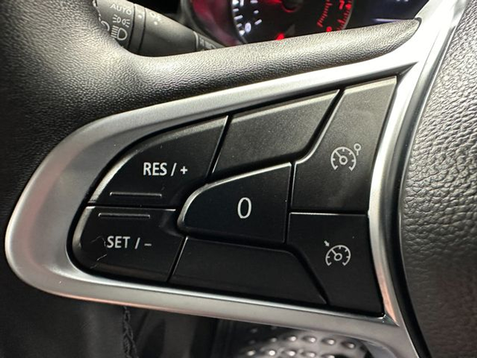 2023 Renault Clio - image 15