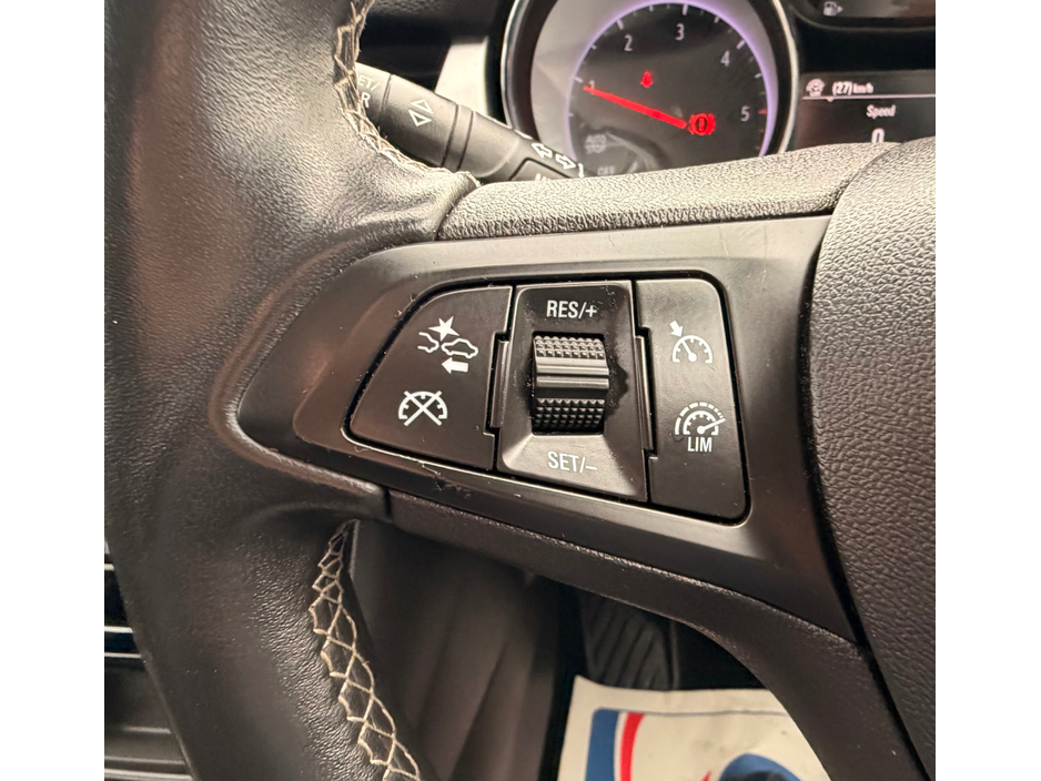 2020 Opel Astra - image 19