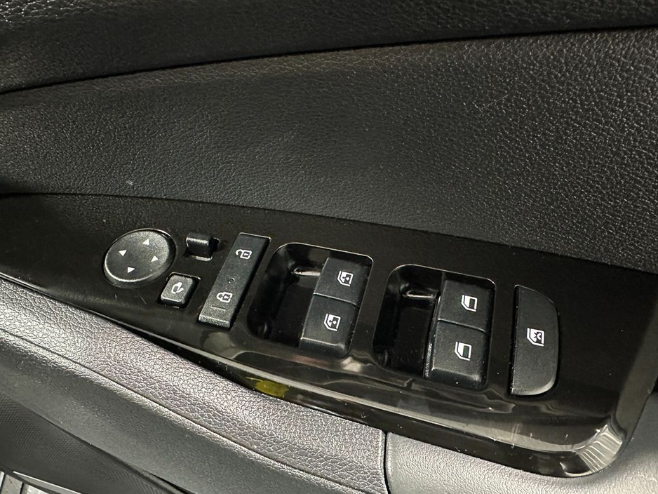 2024 Kia Sportage - image 21