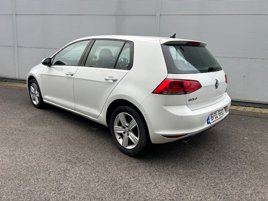 2016 Volkswagen Golf - image 3