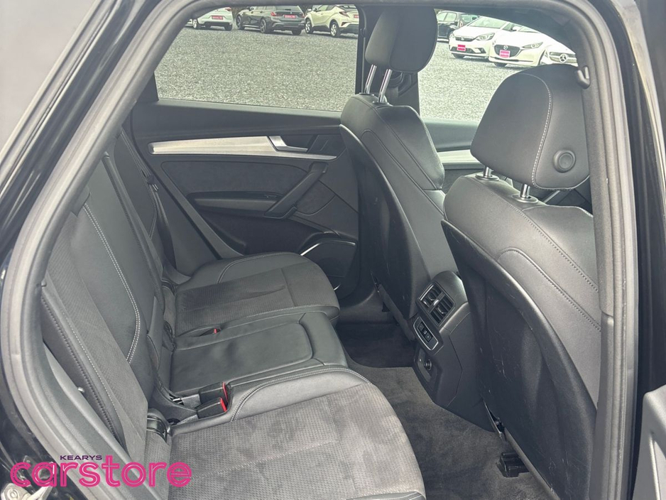 2022 Audi Q5 - image 12