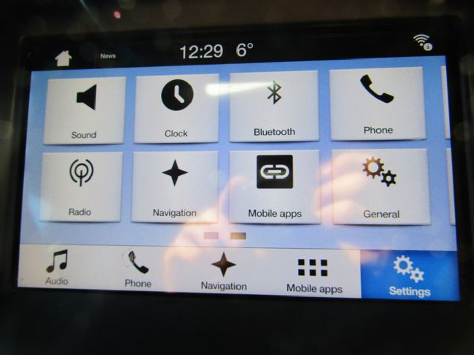 2017 Ford Focus - image 38