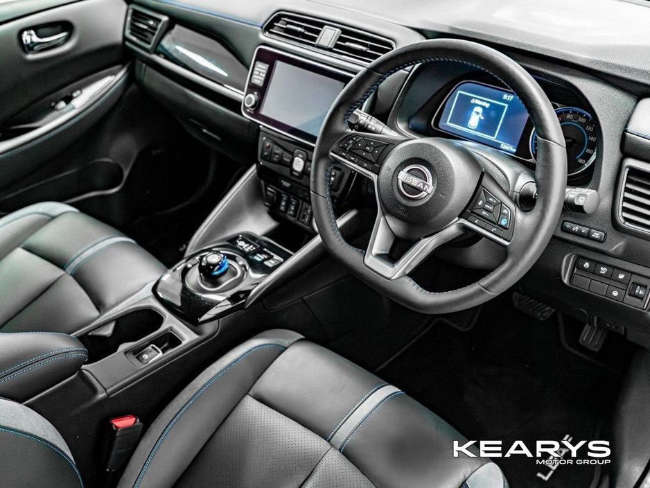 2022 Nissan Leaf - image 14