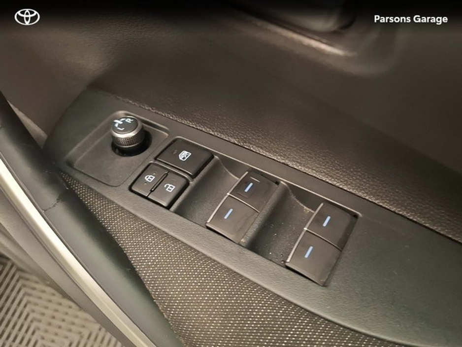 2023 Toyota Corolla LUNA SALOON 4DR AUTO €28,995