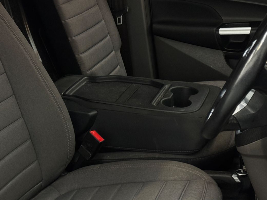 2019 Ford Transit Connect - image 17