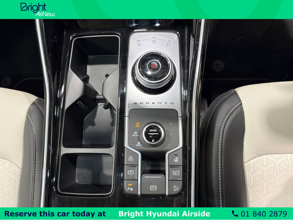 2023 Kia Sorento - image 25