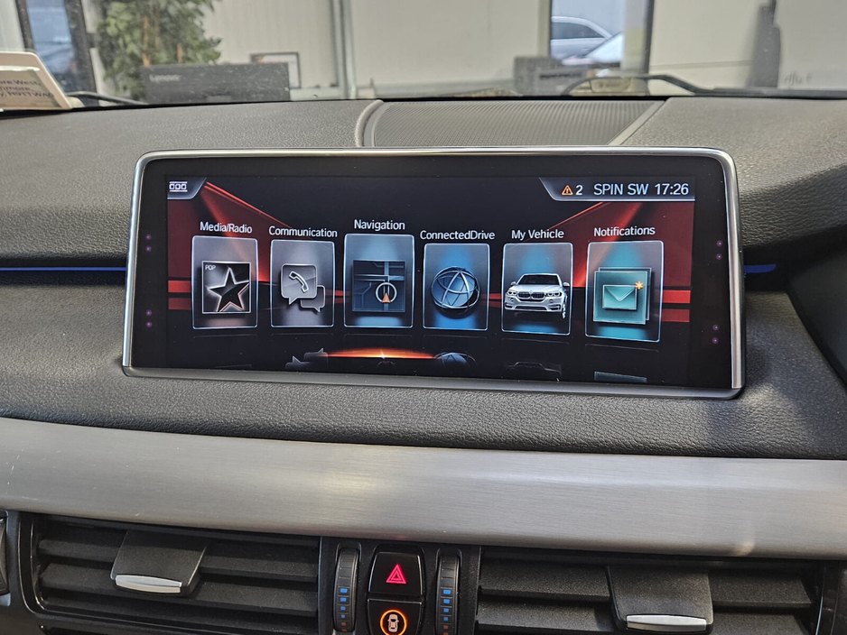 2016 BMW X5 - image 18