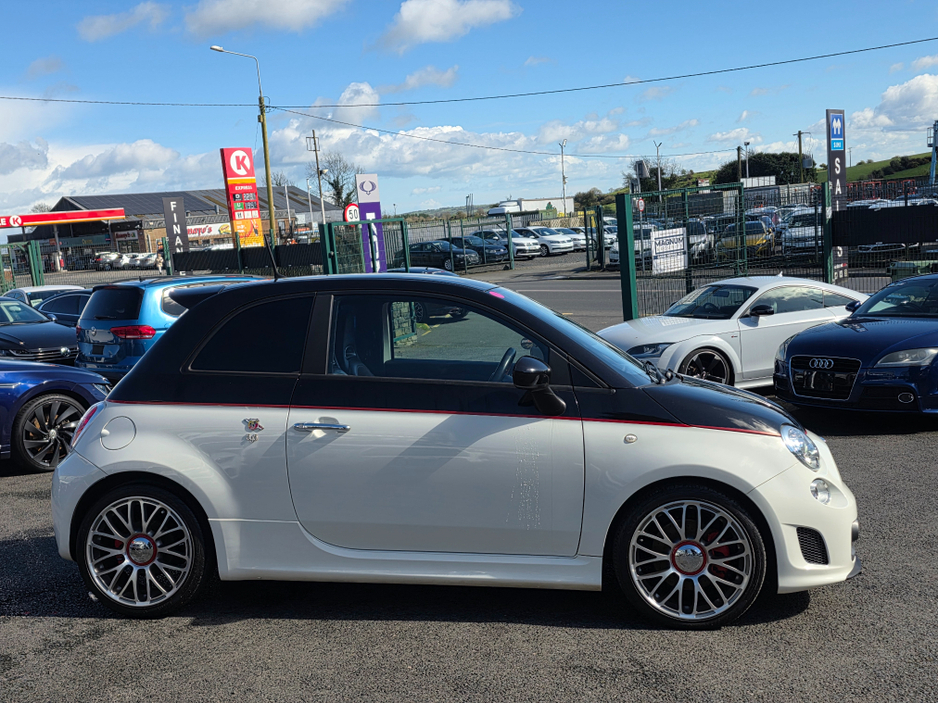 2017 Abarth 595 - image 2