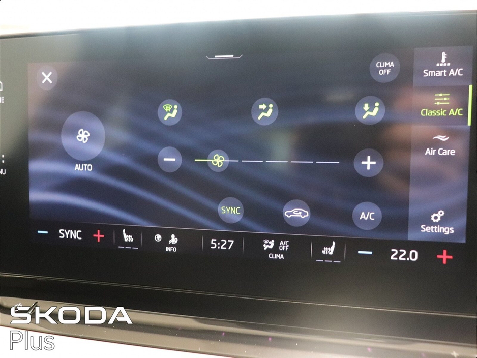 2023 Skoda Octavia - image 18