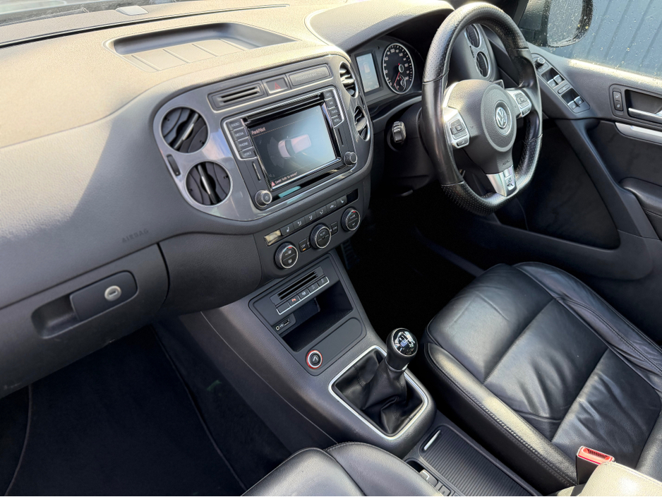 2016 Volkswagen Tiguan - image 46