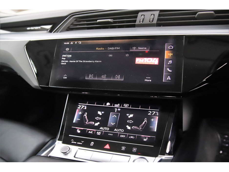 2020 Audi e-tron - image 18