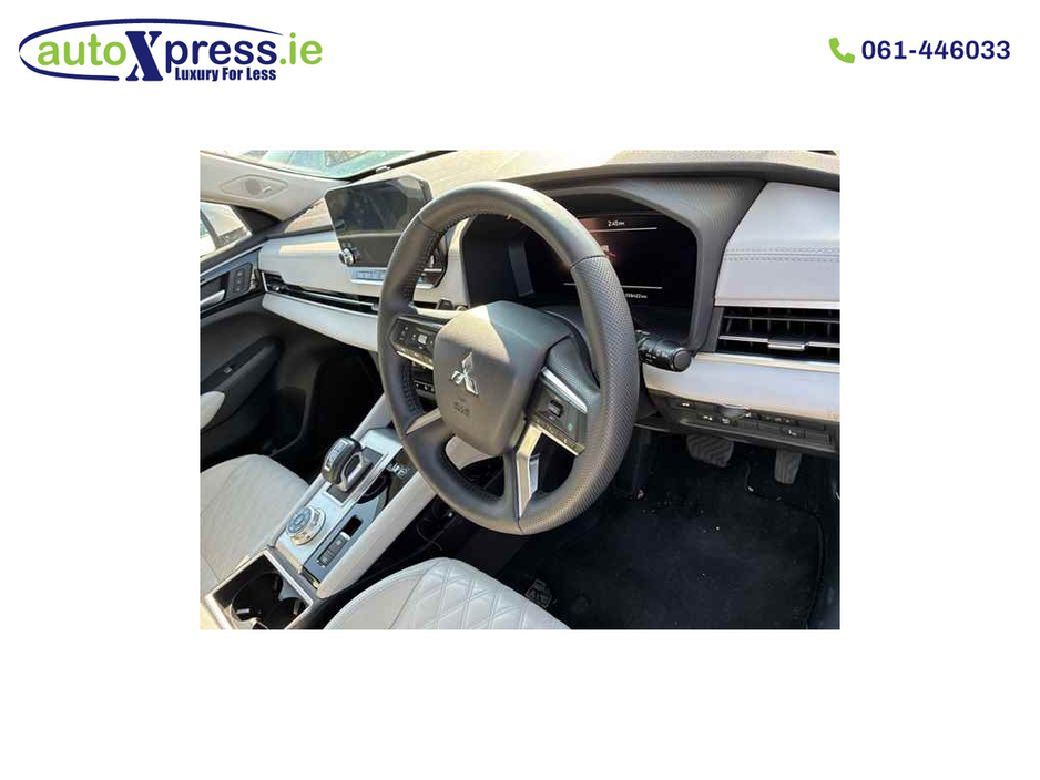 2022 Mitsubishi Outlander - image 11