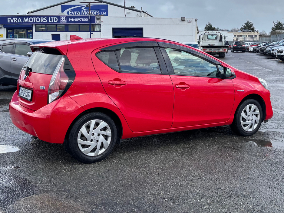 2015 Toyota Aqua 1.5 DAA-NHP10 5DR AUTO €8,250