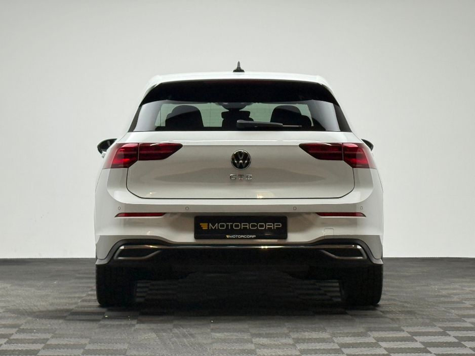 2024 Volkswagen Golf - image 6