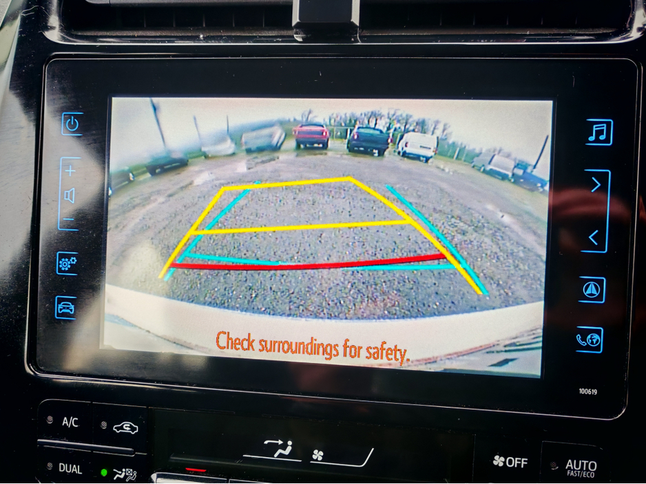 2018 Toyota Prius - image 7