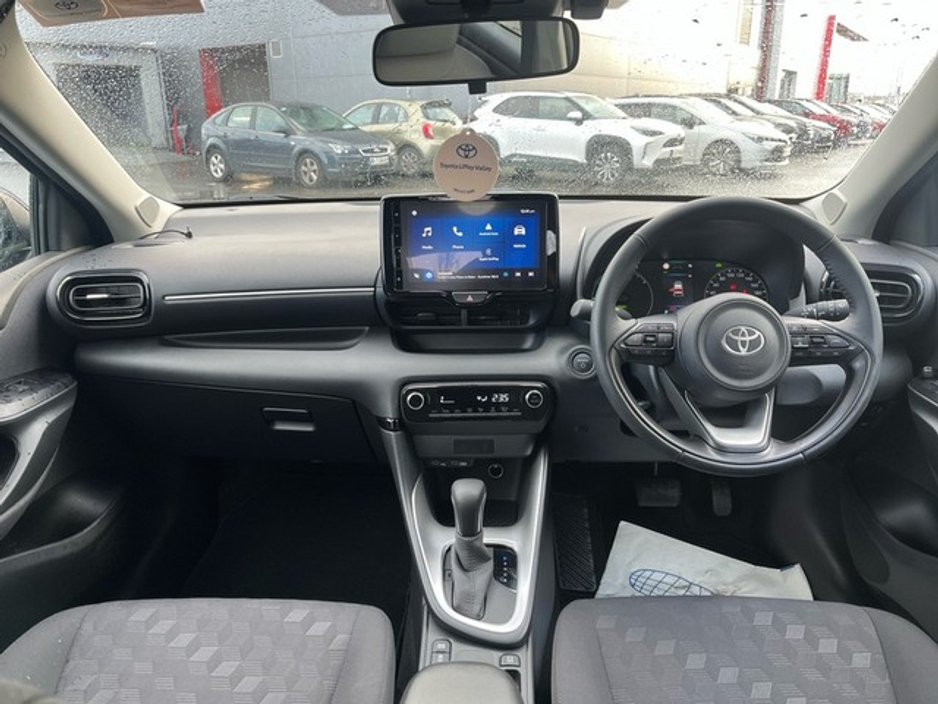 2024 Toyota Yaris YARIS HYBRID 1.5 LUNA €25,950