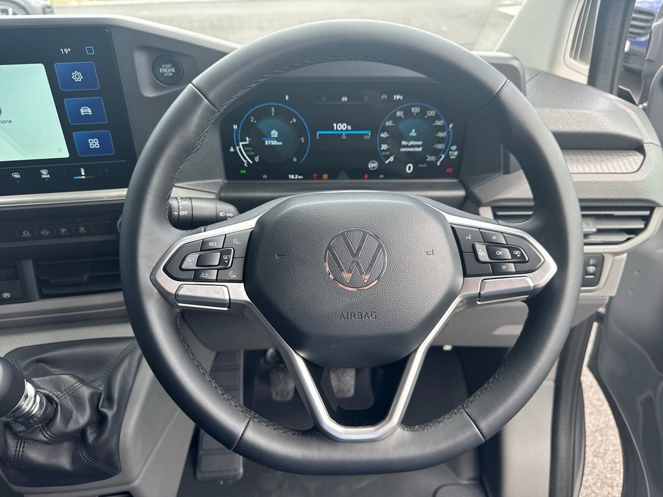 2025 Volkswagen Transporter  €33,475