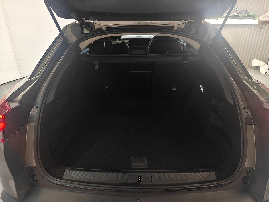2024 Citroen C5X - image 14