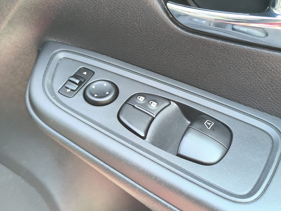 2019 Nissan Micra - image 24