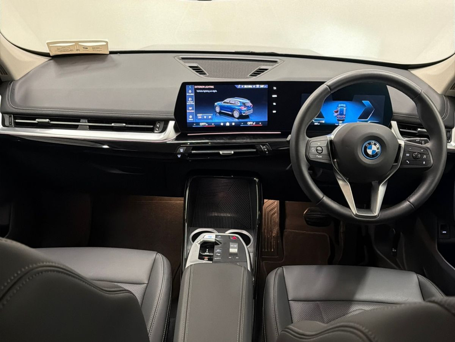 2025 BMW iX1 - image 4