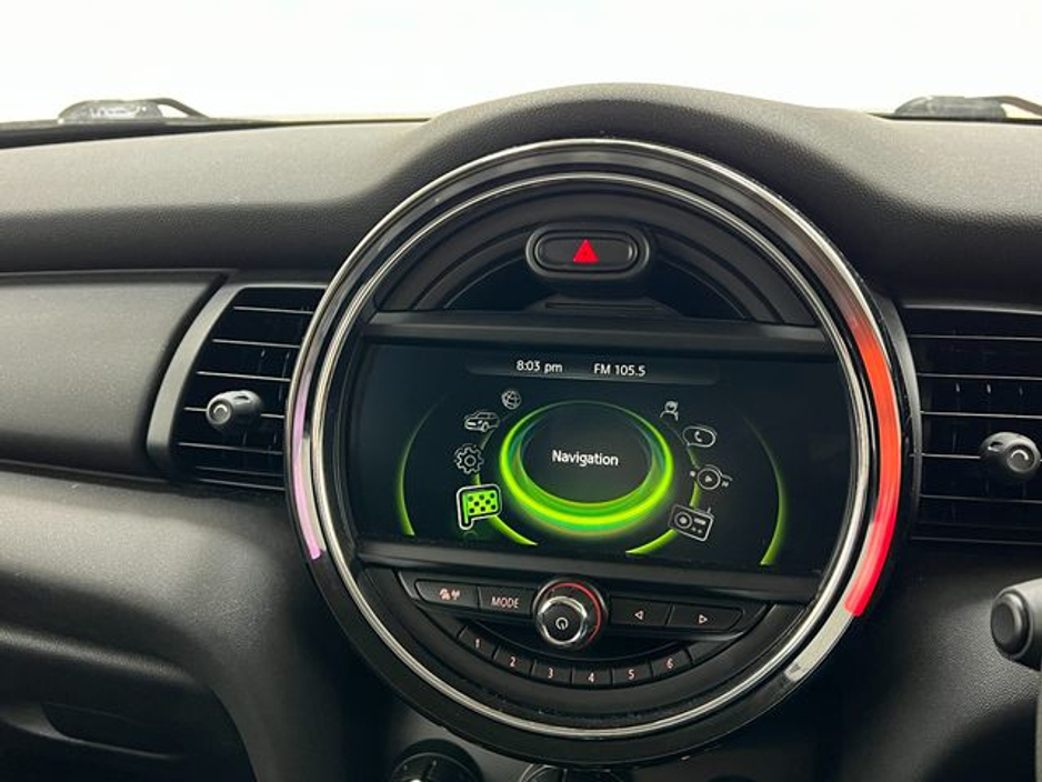 2016 MINI One 1.2 Automatic, Reversing camera €13,895