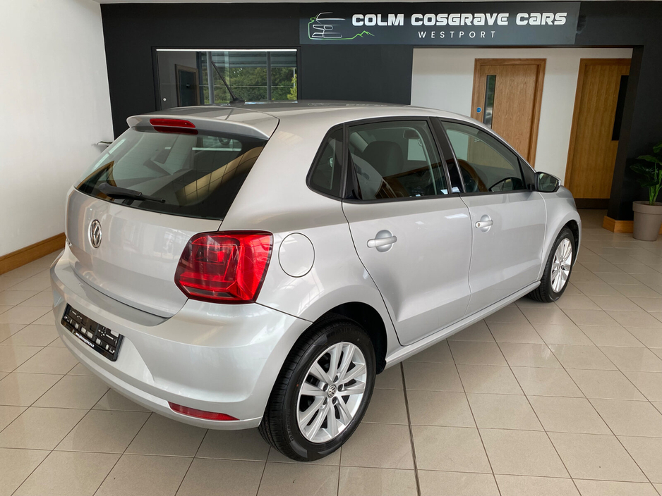 2016 Volkswagen Polo - image 5
