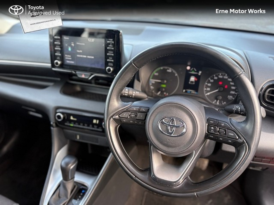 2023 Toyota Yaris 1.5 HYBRID LUNA 4DR AUTO €23,950