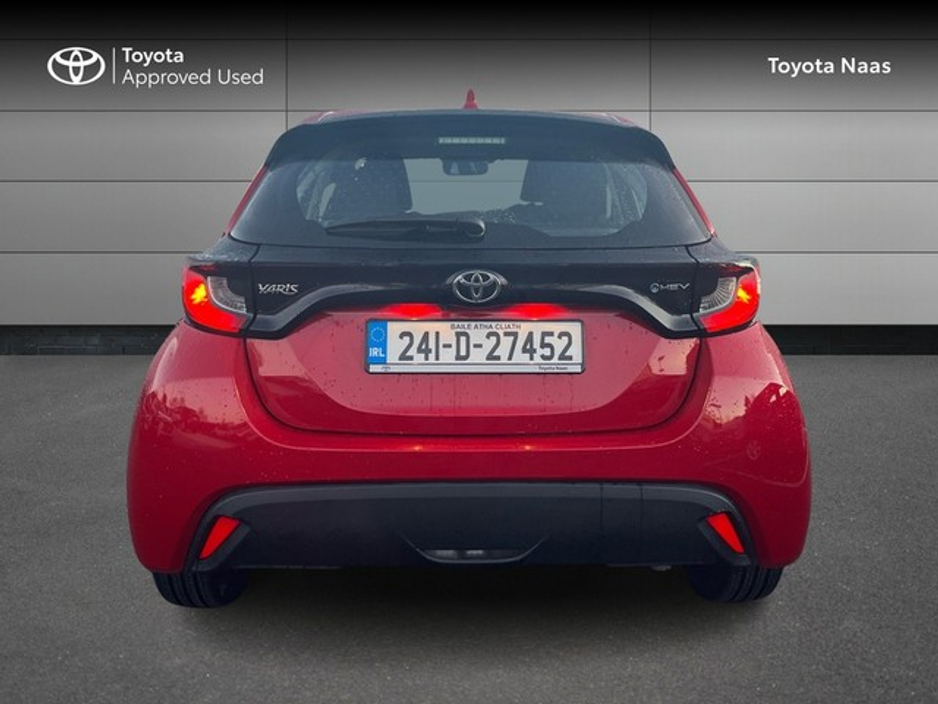 2024 Toyota Yaris YARIS HYBRID 1.5 LUNA €25,444