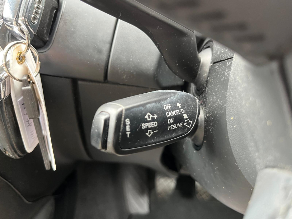 2014 Audi A4 - image 15